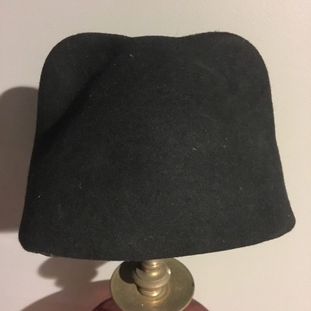 SOLD Felt cat hat